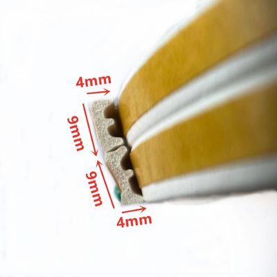 100%PP 스파일 높이 25mm 너비 50mm 문 밀봉 알루미늄 창문 및 문용 고무 밀착