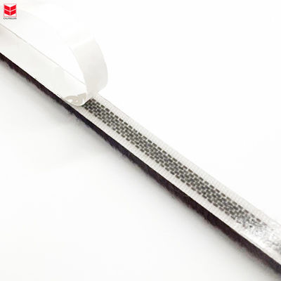 ISO9001 2008 인증을 받은 양털 덩어리 드래프트 배제기 기상 제거 현대 디자인 문 창문 프레임 9x5mm 크기